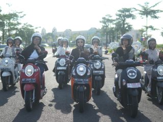 Asmo Sulsel Inisasi Hijabers Serenity Ride, Riding Seru Pengguna Scoopy di Momen Ramadan