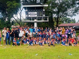 Final Sepak Bola U12 Kolaka, SSB CISC Kendari Naik Podium Tertinggi