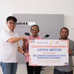 Dukung SDGs, Asmo Sulsel Salurkan 2.000 Bibit Ikan dan Alat Produksi di Kampung Waiheru