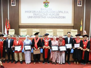 Jamal Aslan Raih Predikat Doktor Cumlaude FH Unhas