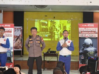 Asmo Sulsel dan Polsek Somba Opu Edukasi Safety Riding #Cari_Aman di SMA Hasanuddin Gowa