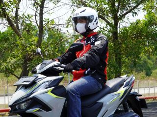 Tips Aman Berkendara Saat Hujan Abu Vulkanik Ala Honda