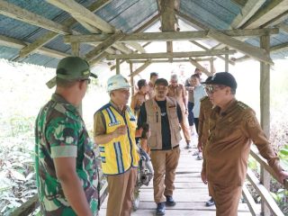 Plt. Bupati Koltim Tinjau Jembatan Peroa, Targetkan Pembangunan Rampung Tahun 2027