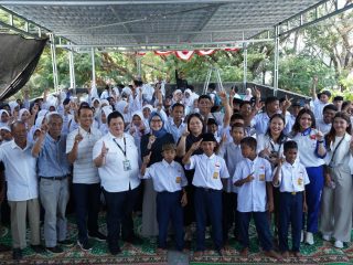 Asmo Sulsel, Tribun Timur, dan Gramedia Kolaborasi Salurkan Bantuan Pendidikan Siswa